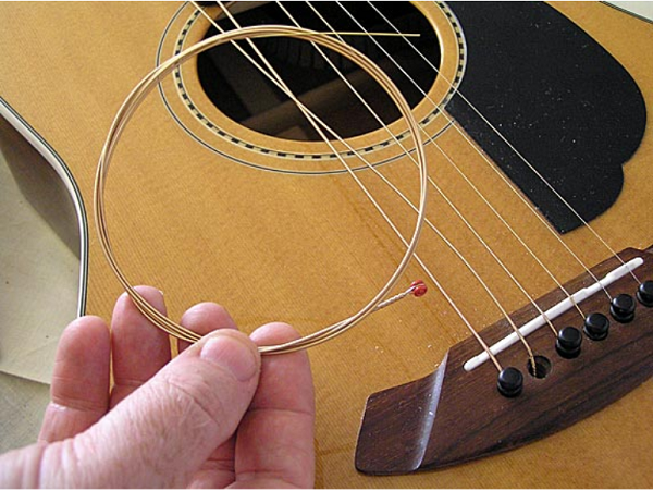 3 Bước thay dây đàn Guitar chi tiết nhất bạn nên biết 
